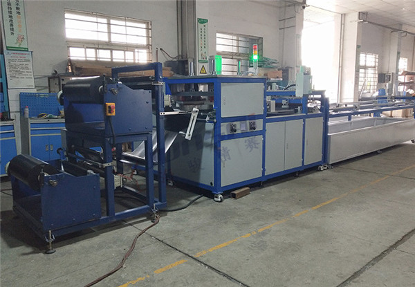 地?zé)崮と詣?a href=http://m.kkued.com/ target=_blank class=infotextkey>熱合機(jī)</a>